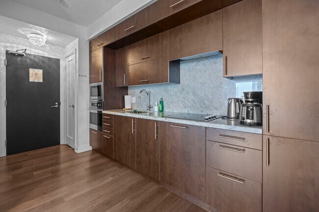 Photo - 2 Anndale Dr Unit SI ID1345972P