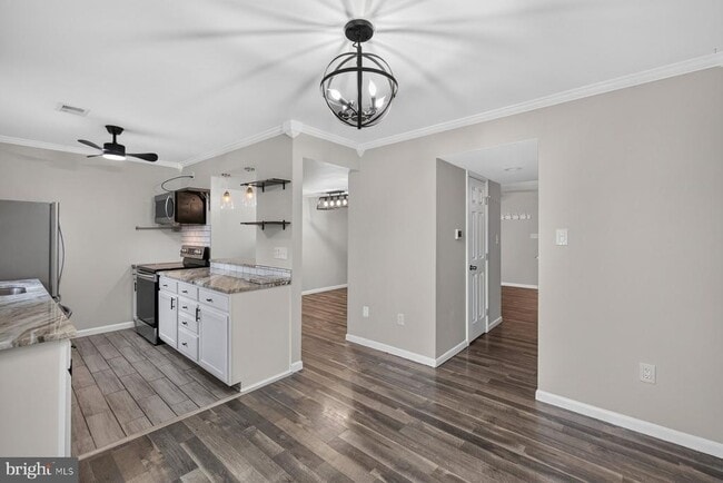 Photo - 8808 Eureka Ln