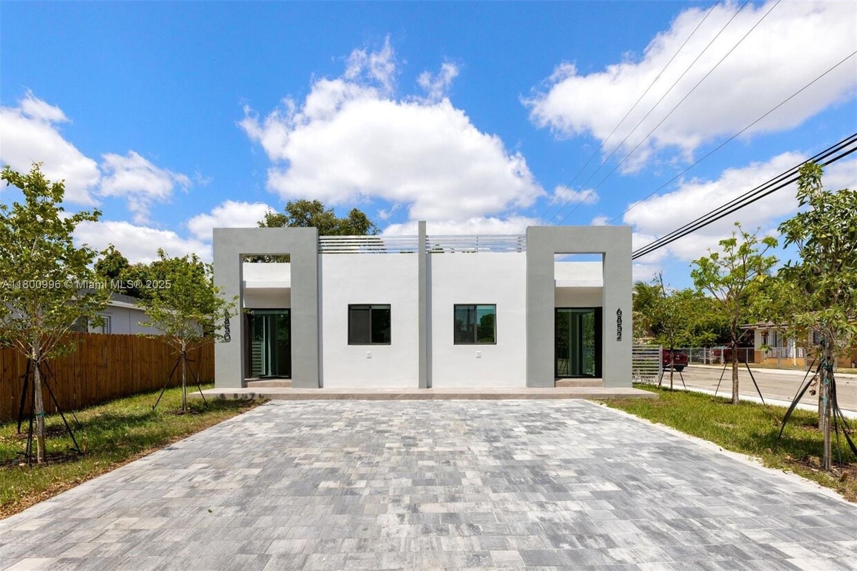 Photo - 6850 NW 4th Ave (Miami, FL)