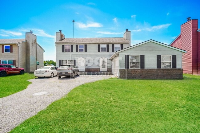 Building Photo - 5623-5625-5625 Chatford Dr Unit 5623