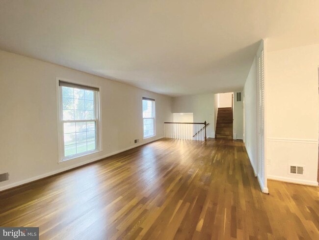Building Photo - 615 Smallwood Rd Rental
