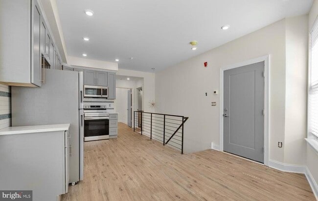 Building Photo - 509 Gorgas Ln Unit B (REAR) Rental