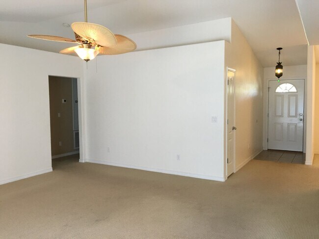 Photo - 1922 Everglades Dr
