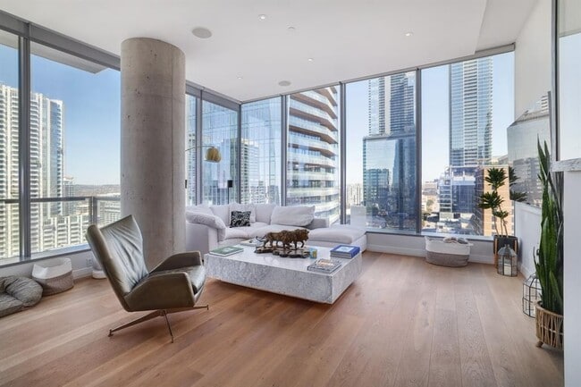 Building Photo - 210 Lavaca St Unit 2208