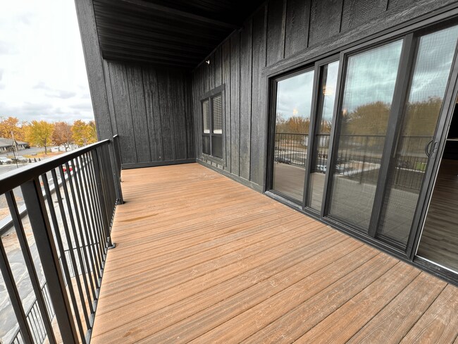 Archway Apartments | 2 Bedroom XL | 2 Bath