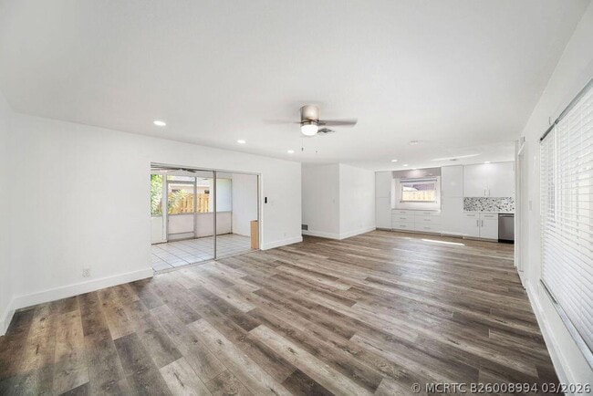 Photo - 518 Kingbird Cir