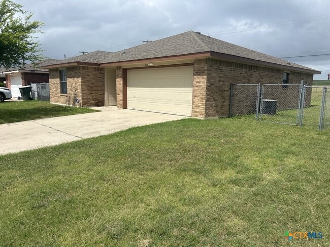 Building Photo - 621 Deloris Dr