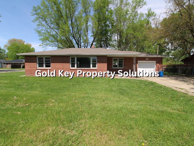 Photo - NORTH ANDERSON 3 BR 1 BA Brick Ranch with Central Air and Garage (NO SECTION 8)