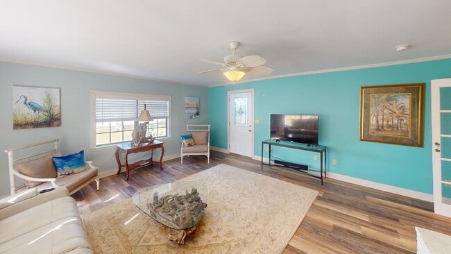 Photo - 1009 Monument Ave