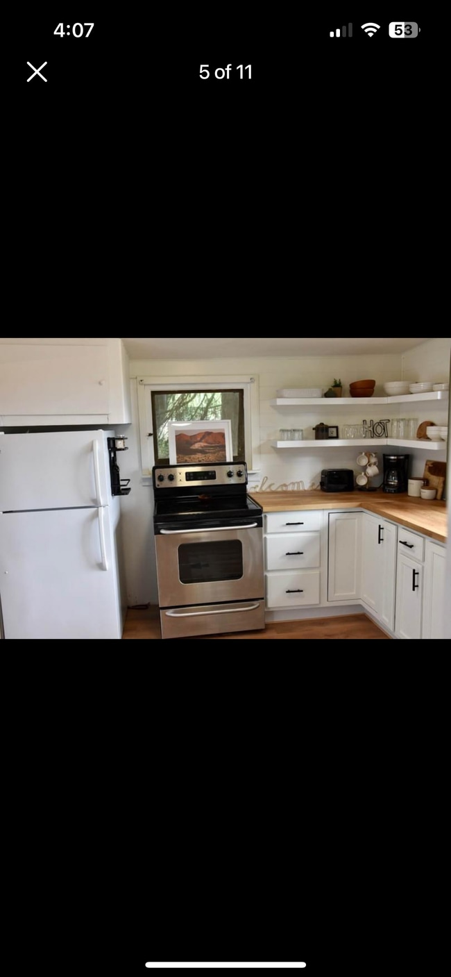 Photo - 10505 SE Walnut Dr