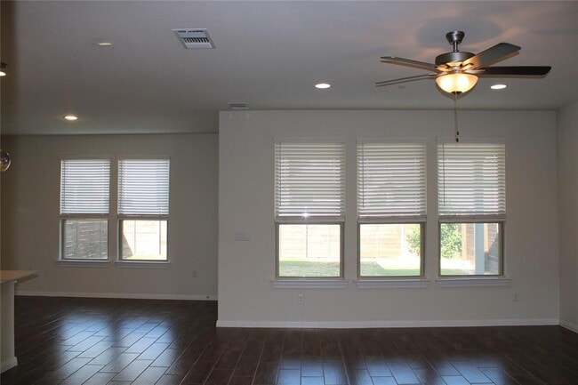 13902 Ilex Dr