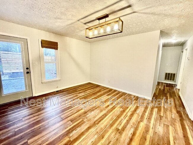 Photo - 1603 Hickory Ridge Court