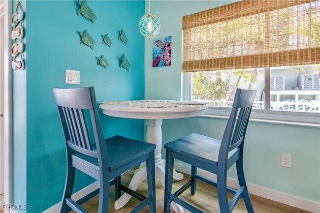 Photo - 2372 Baybreeze St