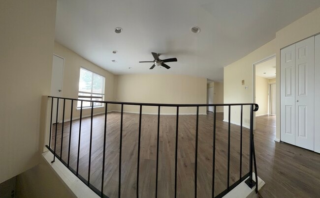 Photo - 252 Kips Ct