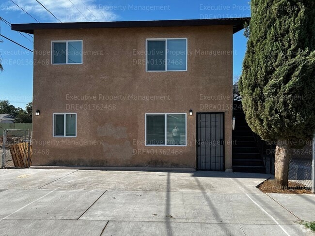 Building Photo - 1115 9th St Unit A Rental