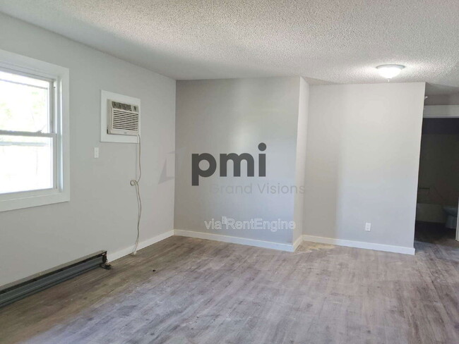 Photo - 465 E Main St Unit 5