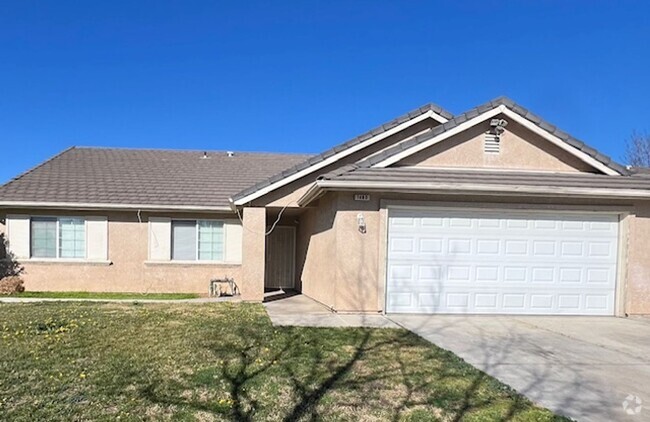 Building Photo - Newly remodeled beautiful home with a pool