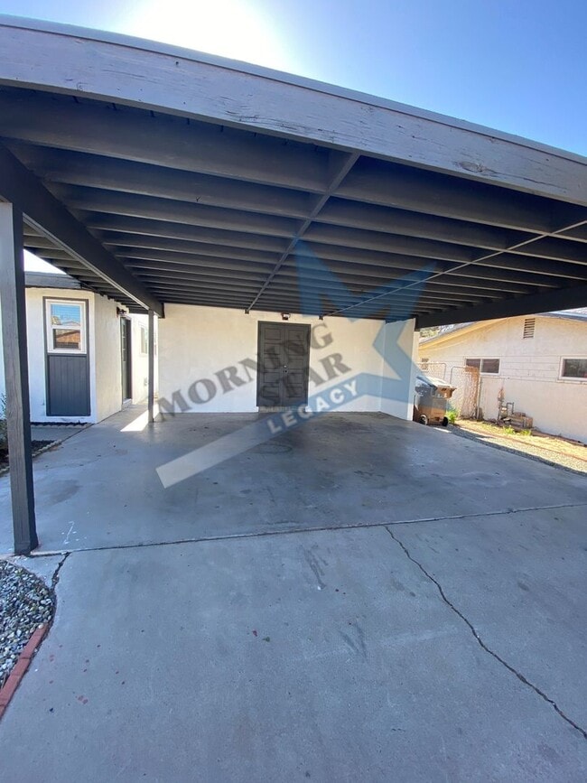 Photo - 1940 Anderson Dr