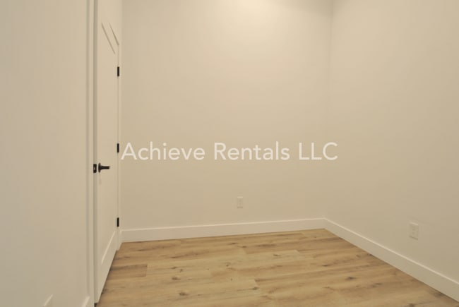 Photo - Westfield Lofts - Bay 12 Unit Nook #202