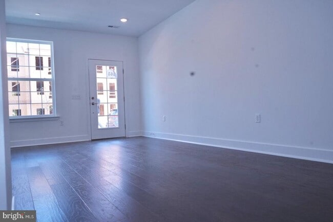 Photo - 123 Stoutsburg Blvd