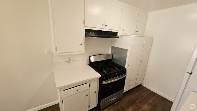 Building Photo - 866 W 126th St Unit 3 Rental