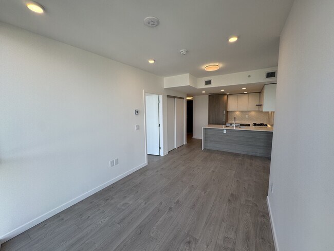 Photo - 10333-10333 133 St