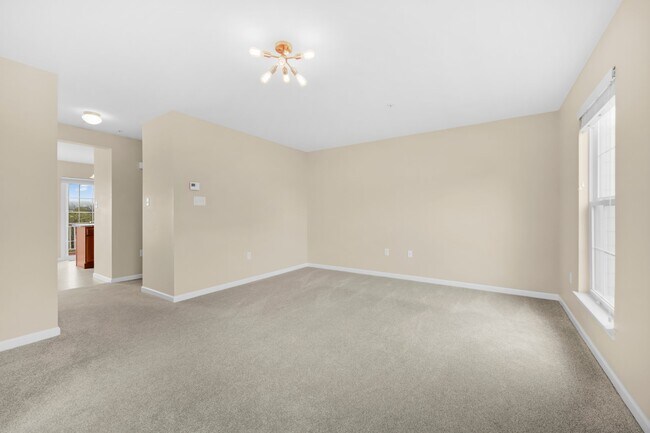 Photo - 901 Heather Way