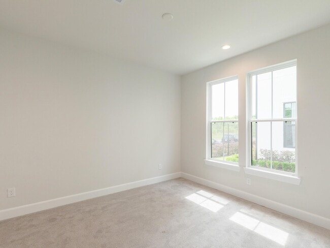 Photo - 2808 Grand Fountains Dr