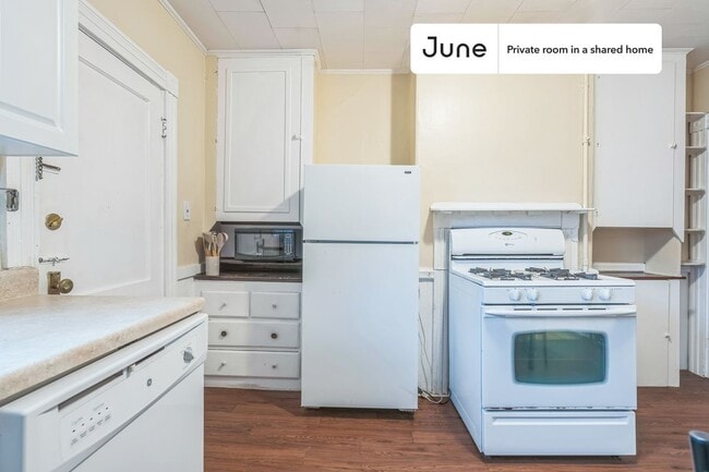 Photo - Room in Shared 4 bed/1 bath home Unit A