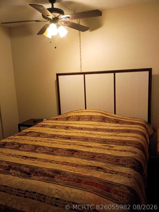 Building Photo - 2871 Somerset Dr Unit 311