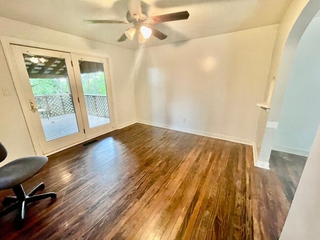 Photo - 5705 Hilltop Ave