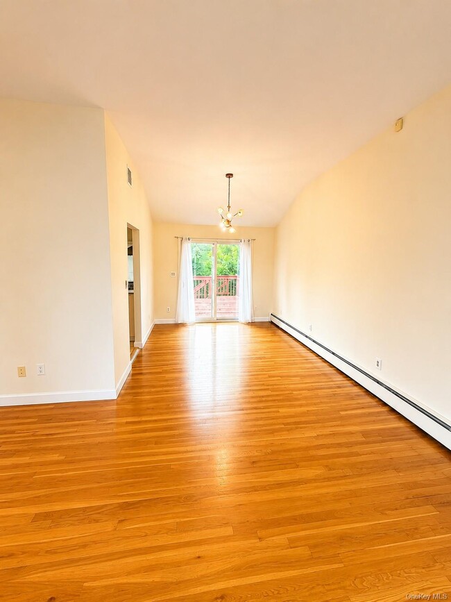 7 Pine St