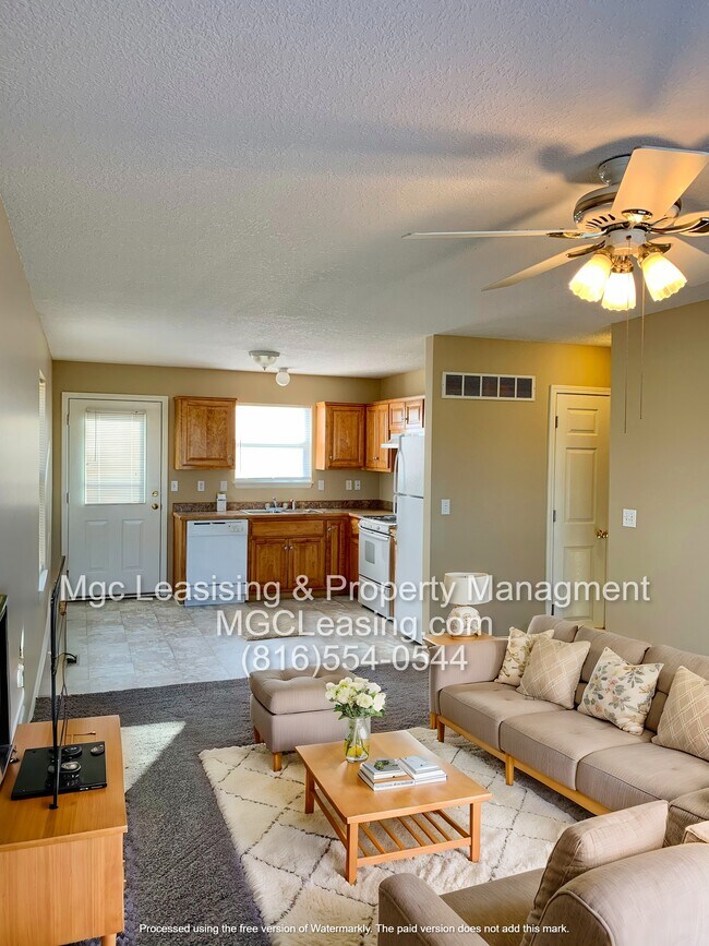 Photo - 816 NE Westwind Ln