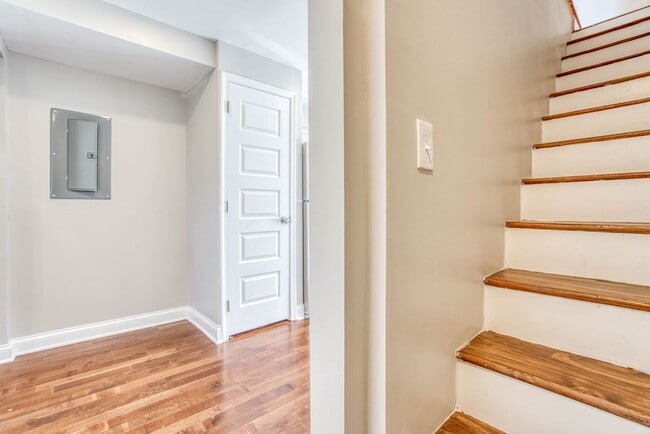 Photo - 1623 E Baltimore St Unidad Apt 2
