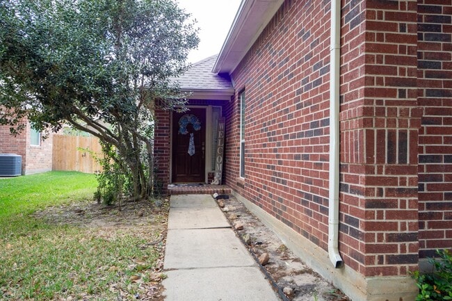 Photo - 2834 Falcon Knoll Ln