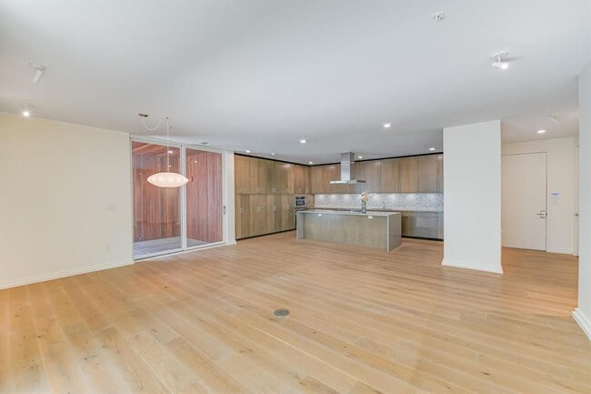 Photo - 1010 W 10th St Unit 203