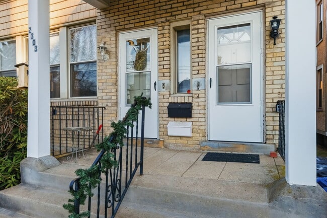 Photo - 2303 Sherbrook St Unidad 2