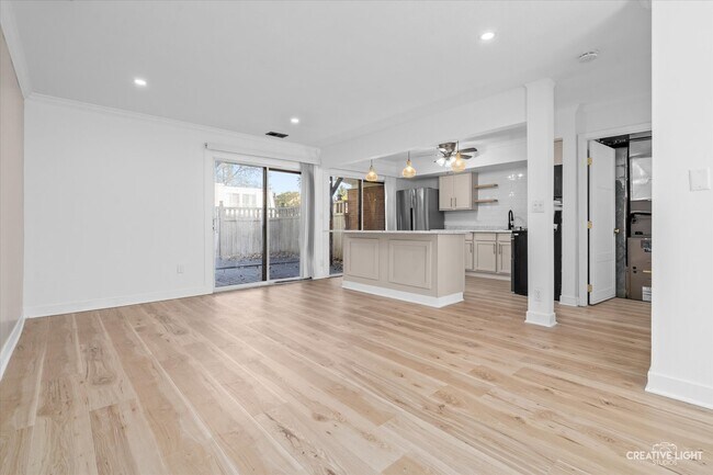 Photo - 34W 657 Elm Ct