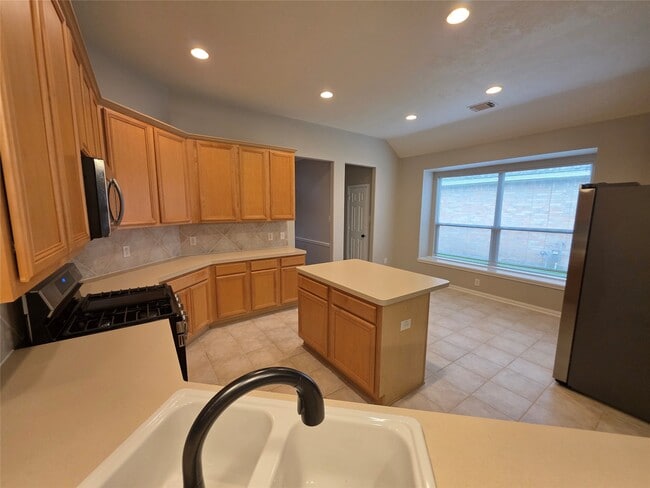 Photo - 536 Mannington Ln