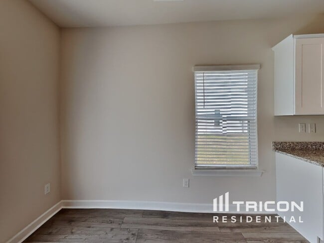 Photo - 3326 Quintana Dr