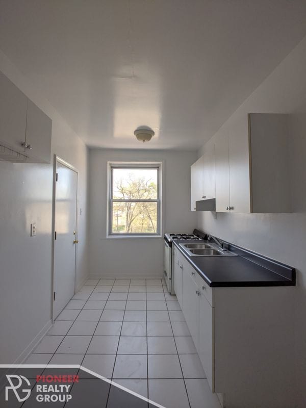 Photo - 3042 N Whipple St Unit 2