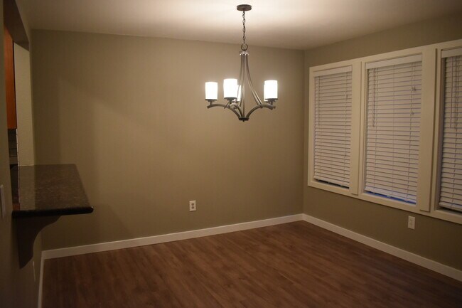 Photo - 5201 22nd Ave NE Unidad 104