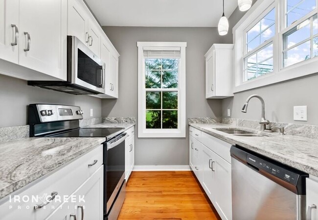 Photo - 864 Sand Hill Rd