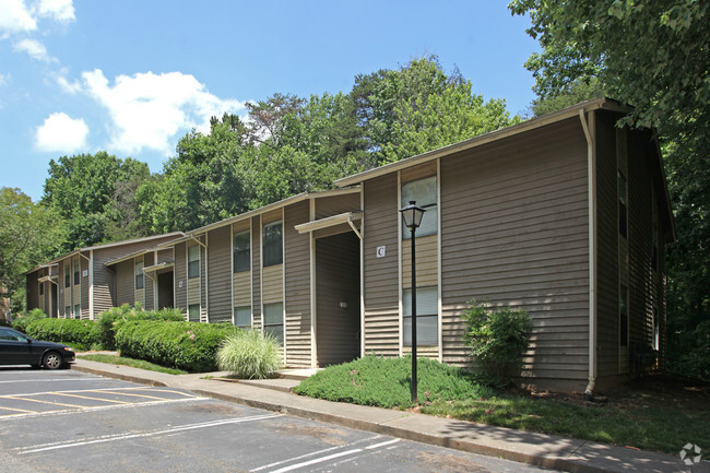 Building Photo - Hunt Club Apartments, LLC