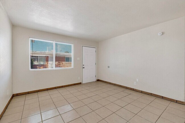 540 Cardenas Dr SE Unit C