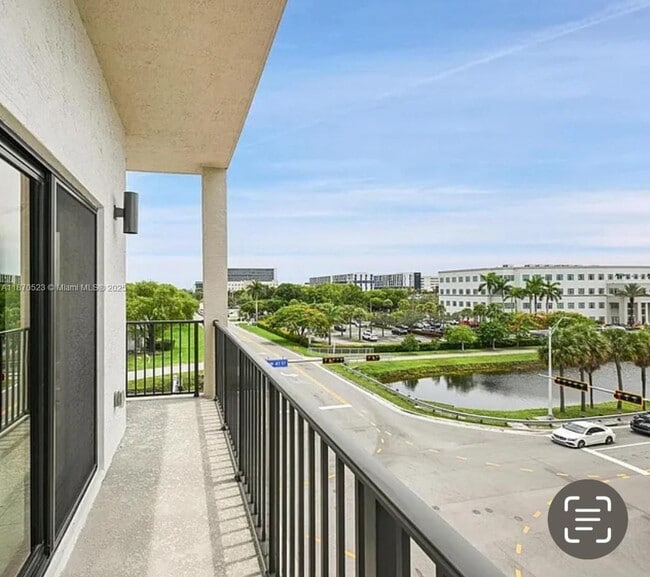 Building Photo - 8167 NW 41st St Unit E406
