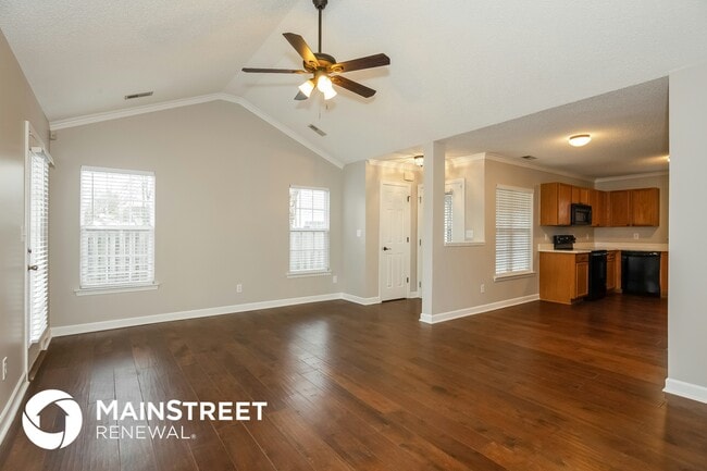 Photo - 4346 Fescue Pl SW