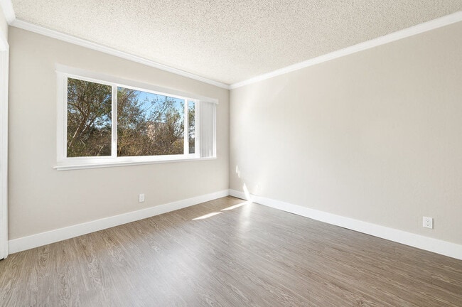 2727 Edison