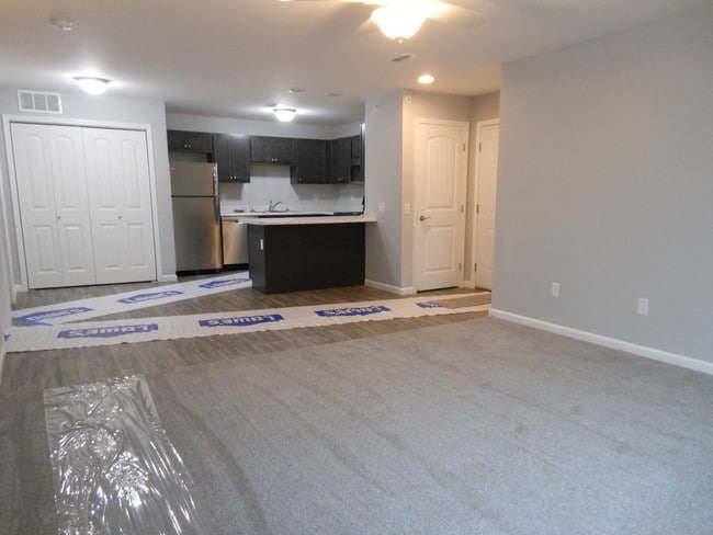 1BD Living room & kitchen