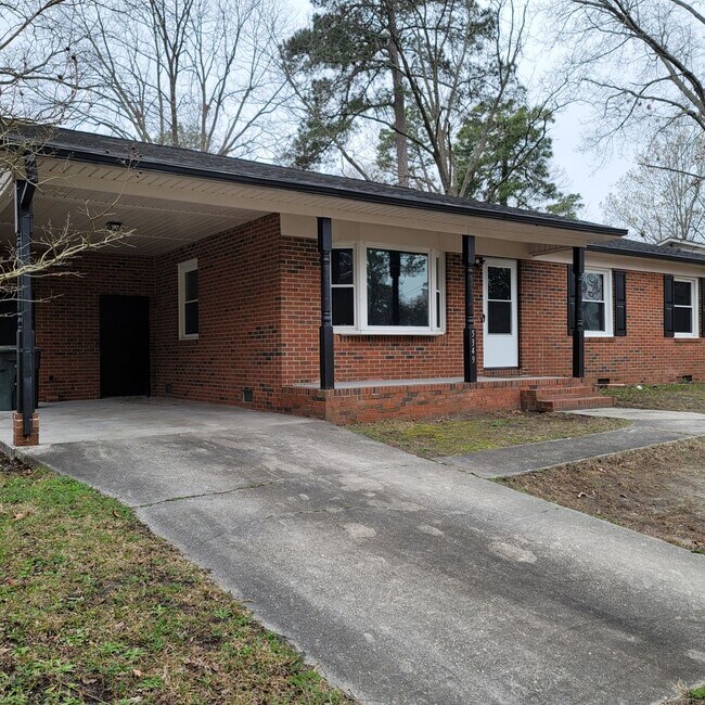 Photo - 3 bedroom Ranch Home.